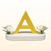 Margeritenengel und Buchstaben, mit Blumen