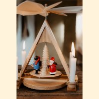 Tischpyramide mit Weihnachtsmann und Striezelkinder